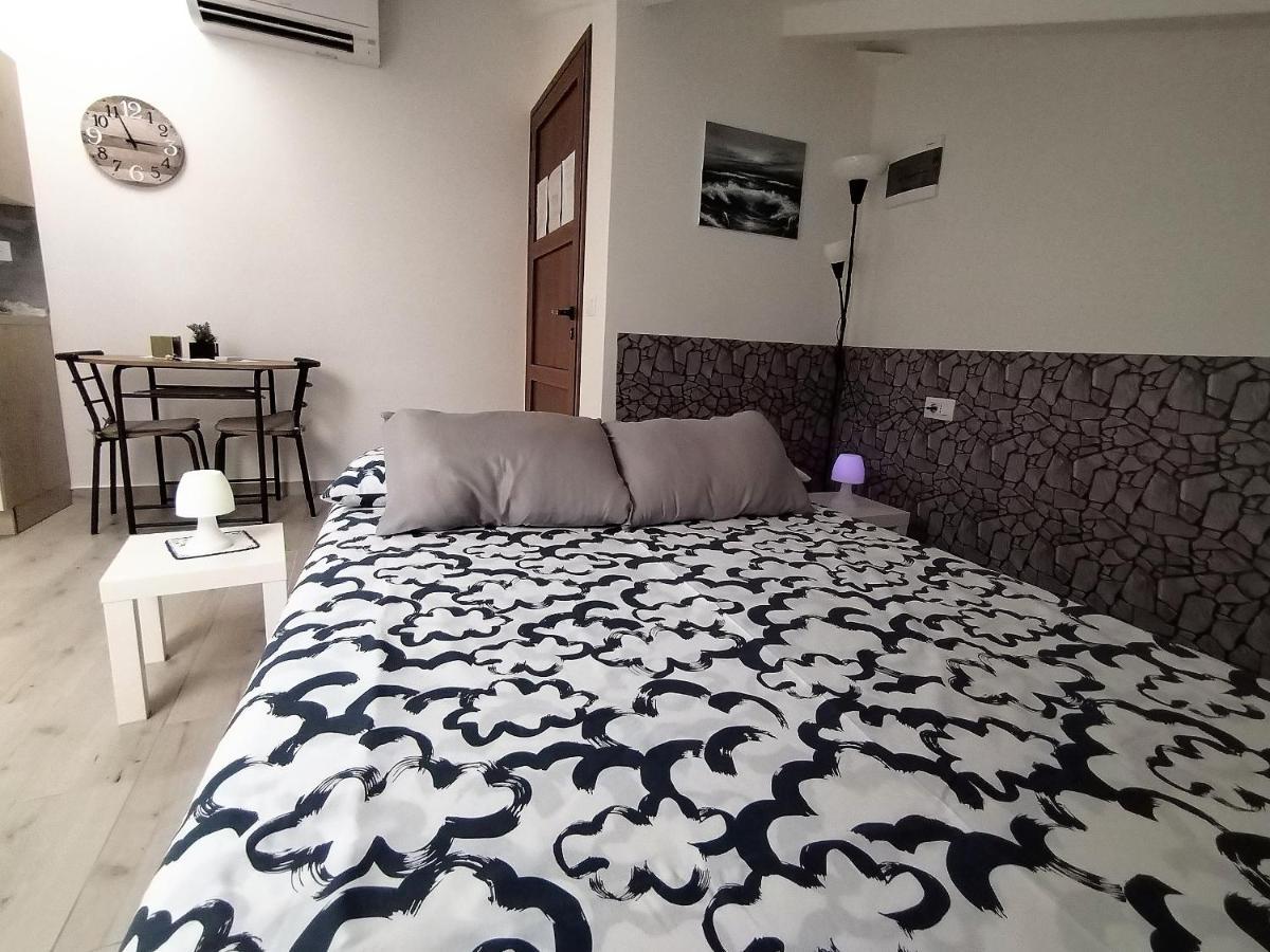 Studio Apartments Dalla Nonna Rovinj Exterior foto